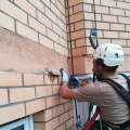 Фото строительных альпинистов по ремонту тепловых швов на фасаде зданий_ сентябрь 2017 год335